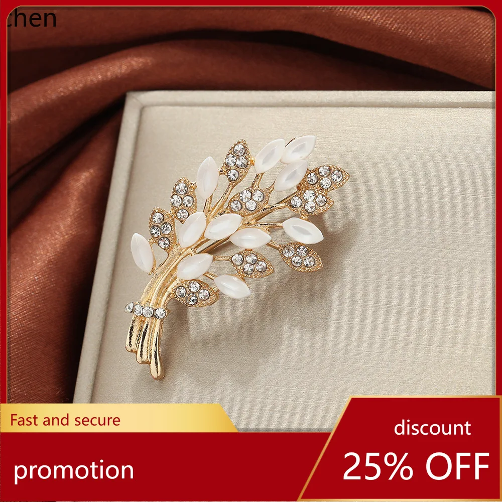 Zml brooch inlaid with diamonds electroplated alloy jewelry niche style design fashion tape collar pin accessories
Zml brooch inlaid with diamonds electroplated alloy jewelry niche style design fashion tape collar pin accessories