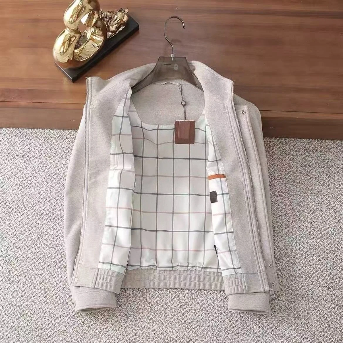 Итальянская повседневная шерстяная куртка с воротником-стойкой LP 25aw
Итальянская повседневная шерстяная куртка с воротником-стойкой LP 25aw