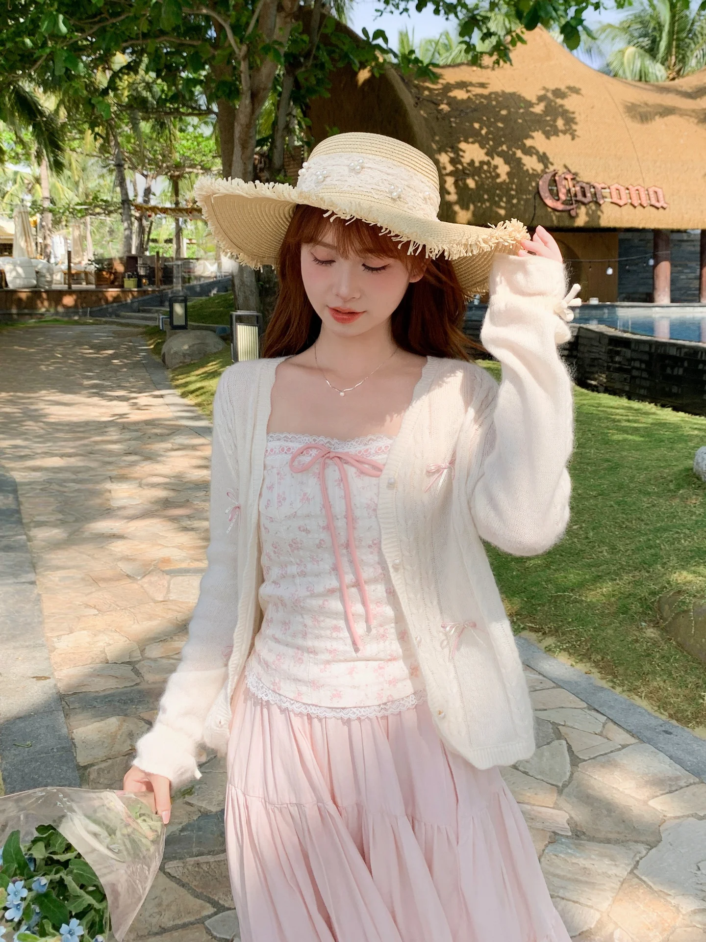 Sweet Style Loose Women's Knitted Cardigan Sheep Wool Spring Summer New Arrival Fashionable Versatile Outerwear
Sweet Style Loose Women's Knitted Cardigan Sheep Wool Spring Summer New Arrival Fashionable Versatile Outerwear