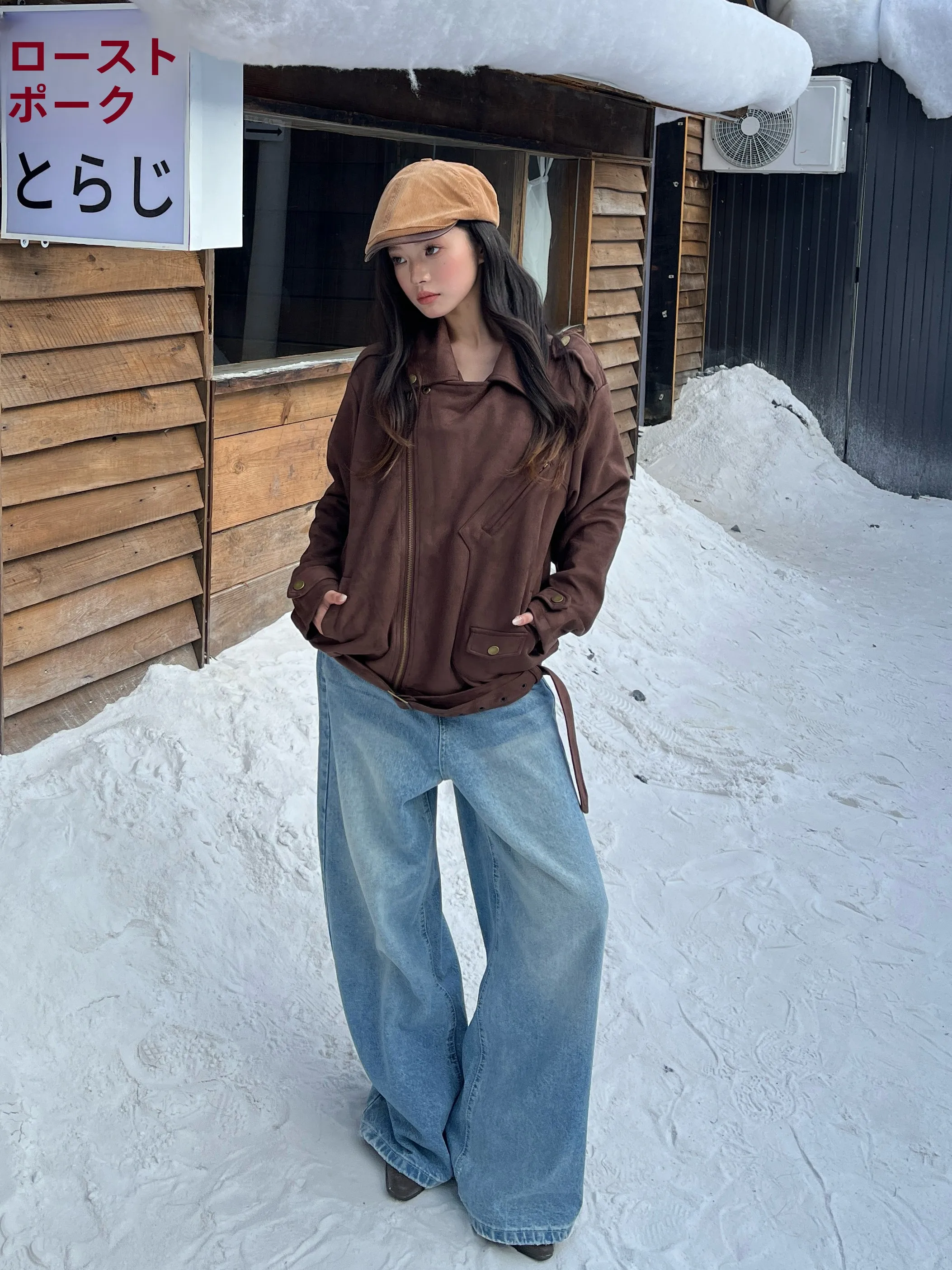 Ретро-стиль, крутой замшевый жакет в рабочем стиле, женский повседневный, с эффектом высококачественной ткани, с отложным воротником, на молнии, из полиэстера, длинный рукав, осенний, модный
Ретро-стиль, крутой замшевый жакет в рабочем стиле, женский повседневный, с эффектом высококачественной ткани, с отложным воротником, на молнии, из полиэстера, длинный рукав, осенний, модный