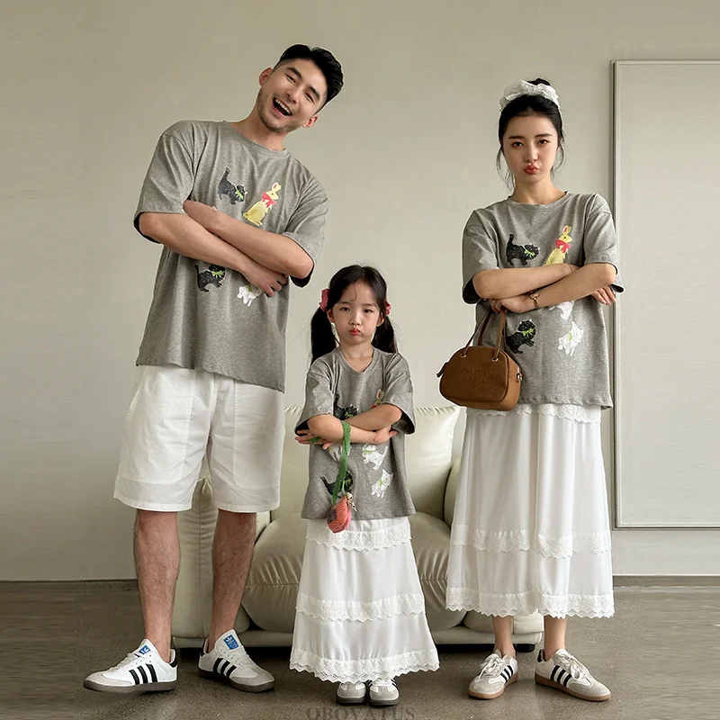 Family Look Cartoon Clothing Set Vacation T-shirt Shorts Skirt Set Family Matching Outfit Summer Dad Mom Kids Beach Trip Costume
Family Look Cartoon Clothing Set Vacation T-shirt Shorts Skirt Set Family Matching Outfit Summer Dad Mom Kids Beach Trip Costume