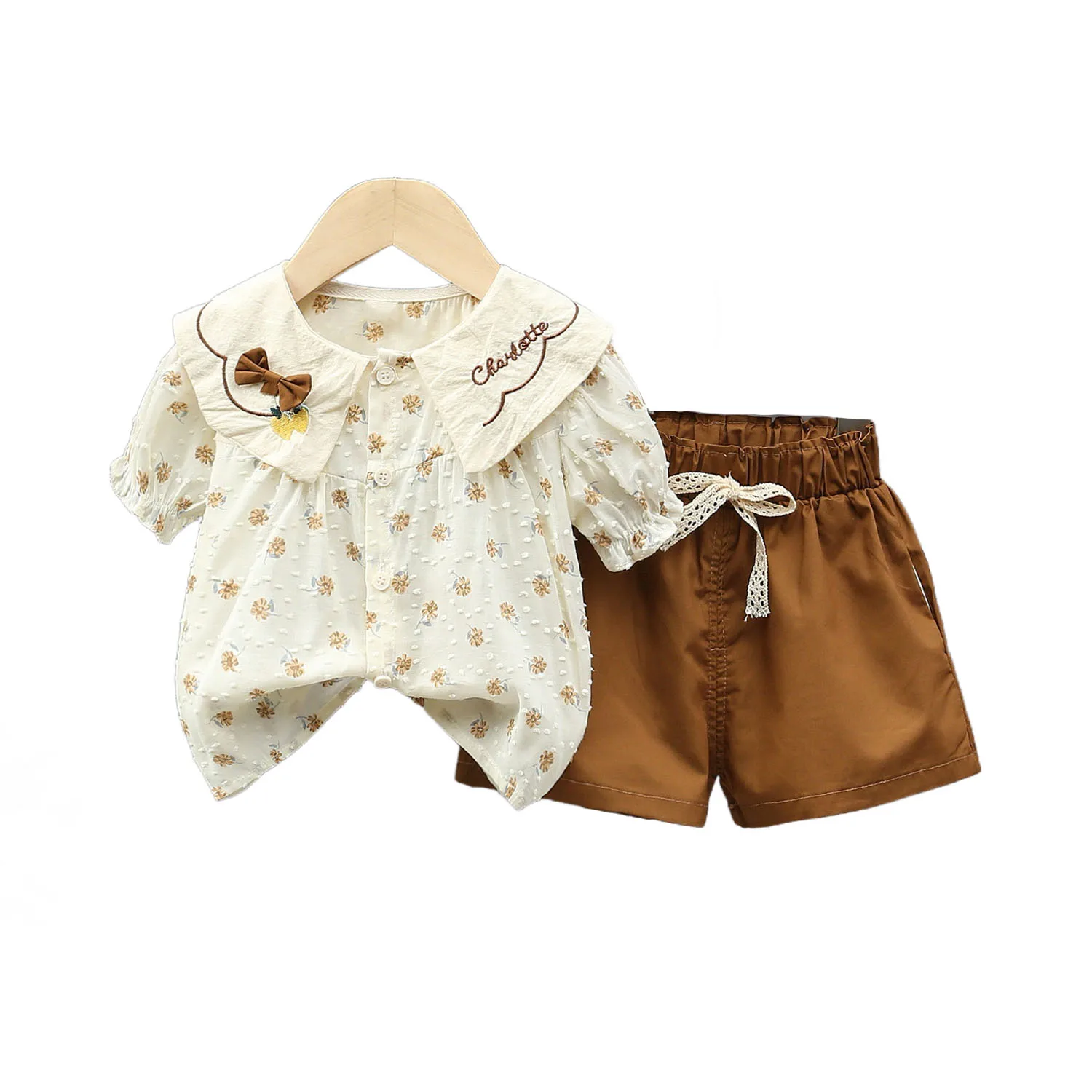 Girls' Summer Short Sleeve Outfits 2025 Korean Fashion Floral Turn-down Collar Tops and Shorts Children's Two Piece Clothes Set
Girls' Summer Short Sleeve Outfits 2025 Korean Fashion Floral Turn-down Collar Tops and Shorts Children's Two Piece Clothes Set