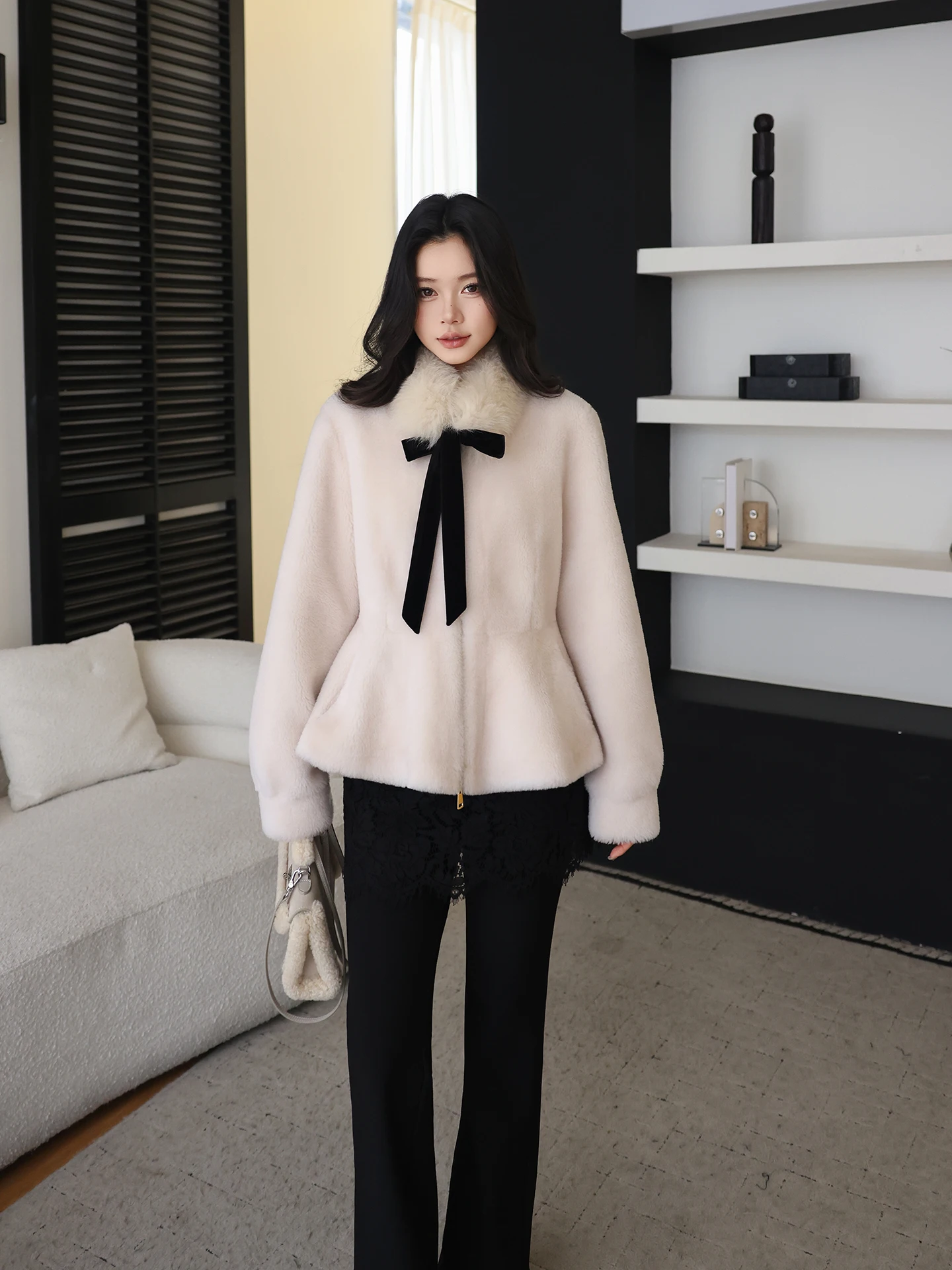 Thickened 100 Woolen Fish Tail Teddy Fur Coat Women's Warmth Outerwear MEHOMEYANG Brand Knot Daily Wear Youth Suitable
Thickened 100 Woolen Fish Tail Teddy Fur Coat Women's Warmth Outerwear MEHOMEYANG Brand Knot Daily Wear Youth Suitable