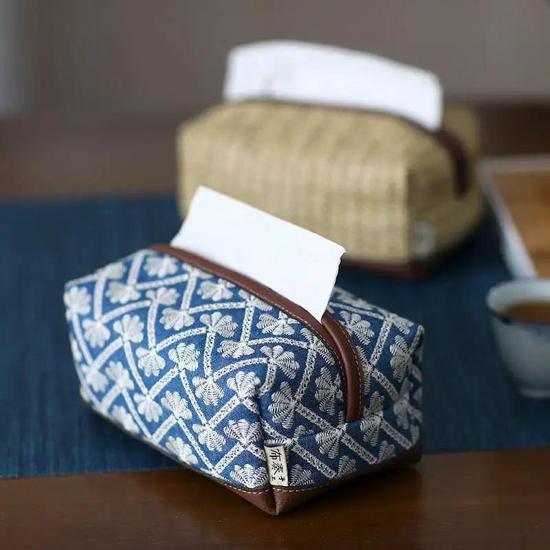 Embroidered Fabric Tissue Box Car Use Drawstring Paper Towel Holder Living Room Home Decor Cloth Art Napkin Bag Tabletop Orga...
Embroidered Fabric Tissue Box Car Use Drawstring Paper Towel Holder Living Room Home Decor Cloth Art Napkin Bag Tabletop Orga...