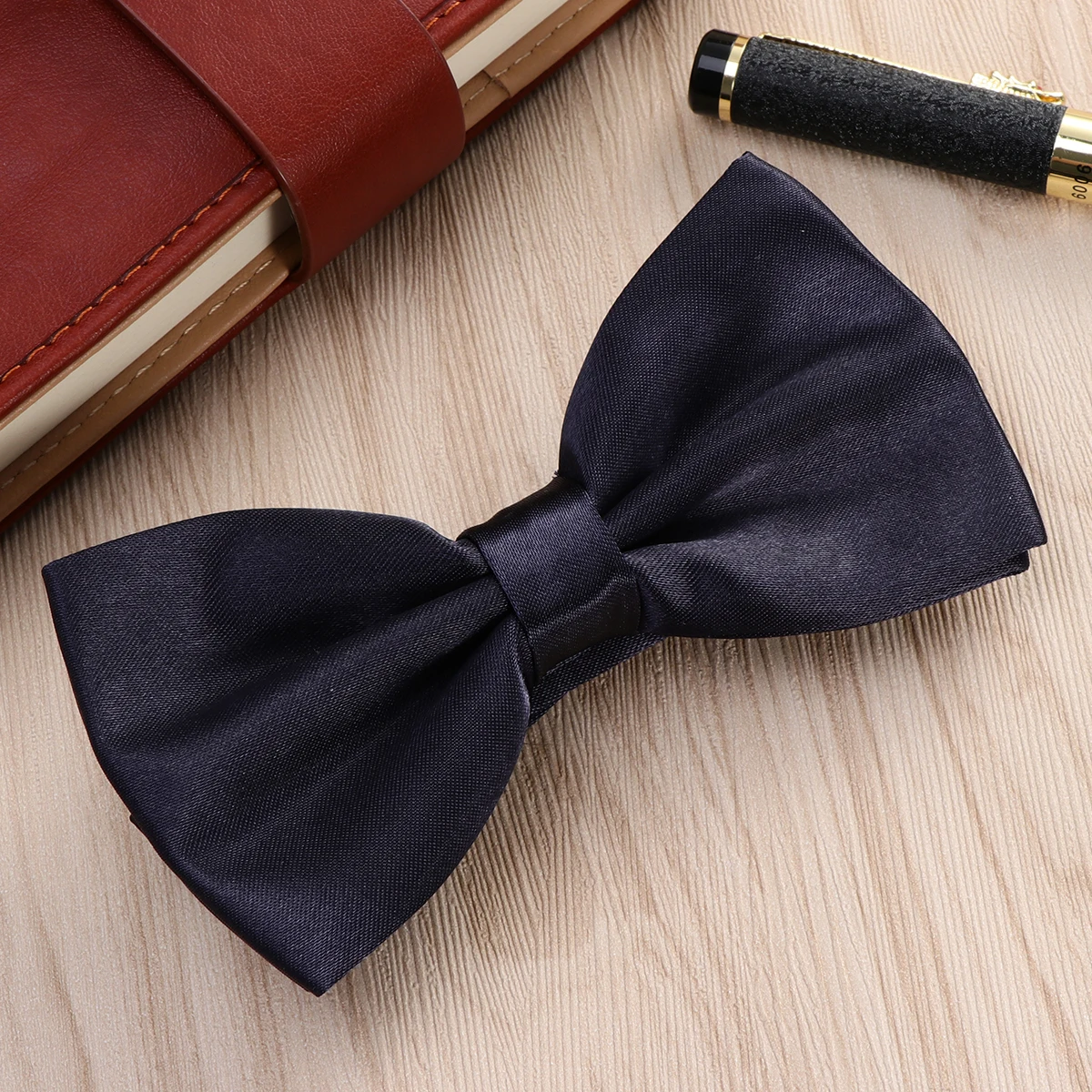Bow Tie Adjustable Polyester Silk Mens Attractive Durable Fashion Design Ideal Parties Weddings Gifts
Bow Tie Adjustable Polyester Silk Mens Attractive Durable Fashion Design Ideal Parties Weddings Gifts