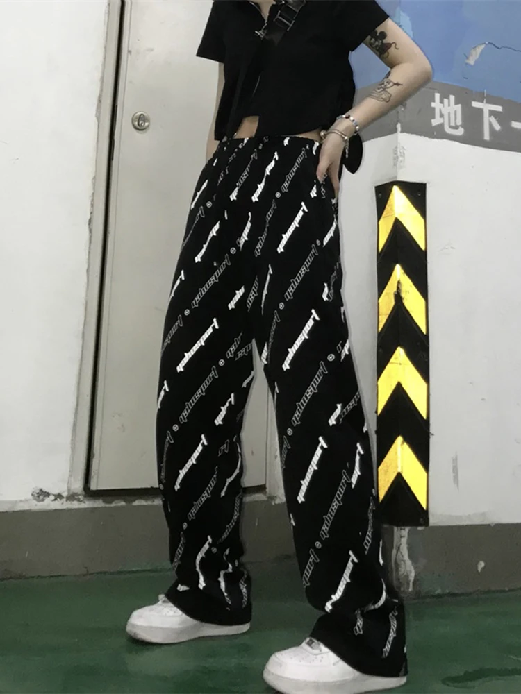 Streetwear Wide Leg Oversize Pants Women Harajuku Casual Sport Sweatpants Joggers Skateboard Pant Letter Print Long Trousers Man
Streetwear Wide Leg Oversize Pants Women Harajuku Casual Sport Sweatpants Joggers Skateboard Pant Letter Print Long Trousers Man
