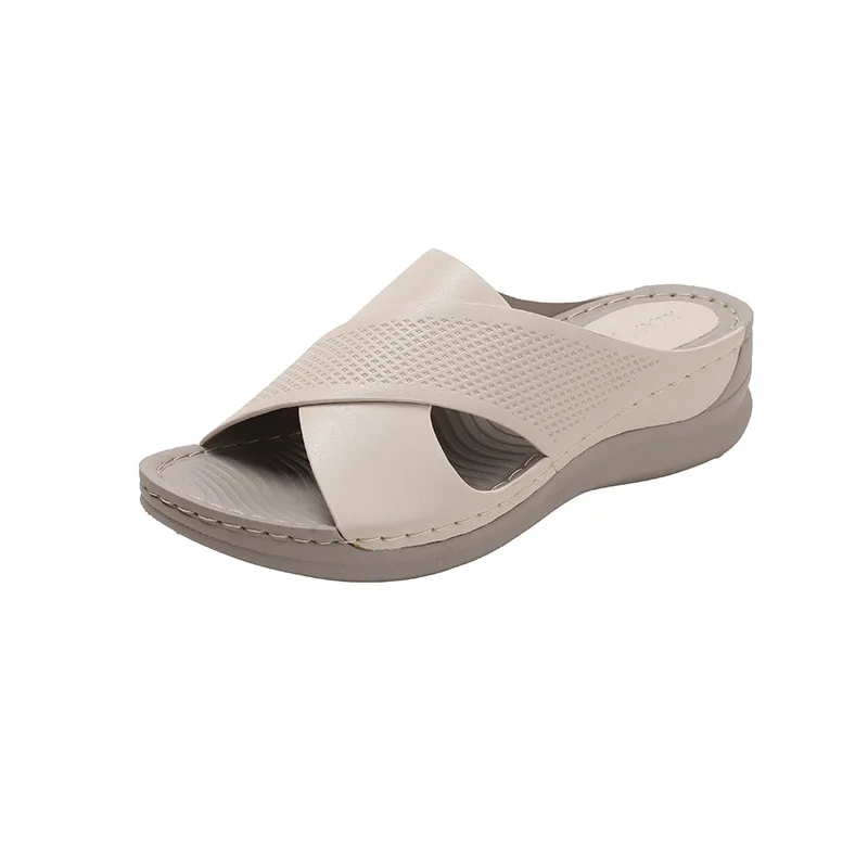 Новые летние женские сандалии с открытым носком на толстой подошве, удобные и мягкие.
Новые летние женские сандалии с открытым носком на толстой подошве, удобные и мягкие.