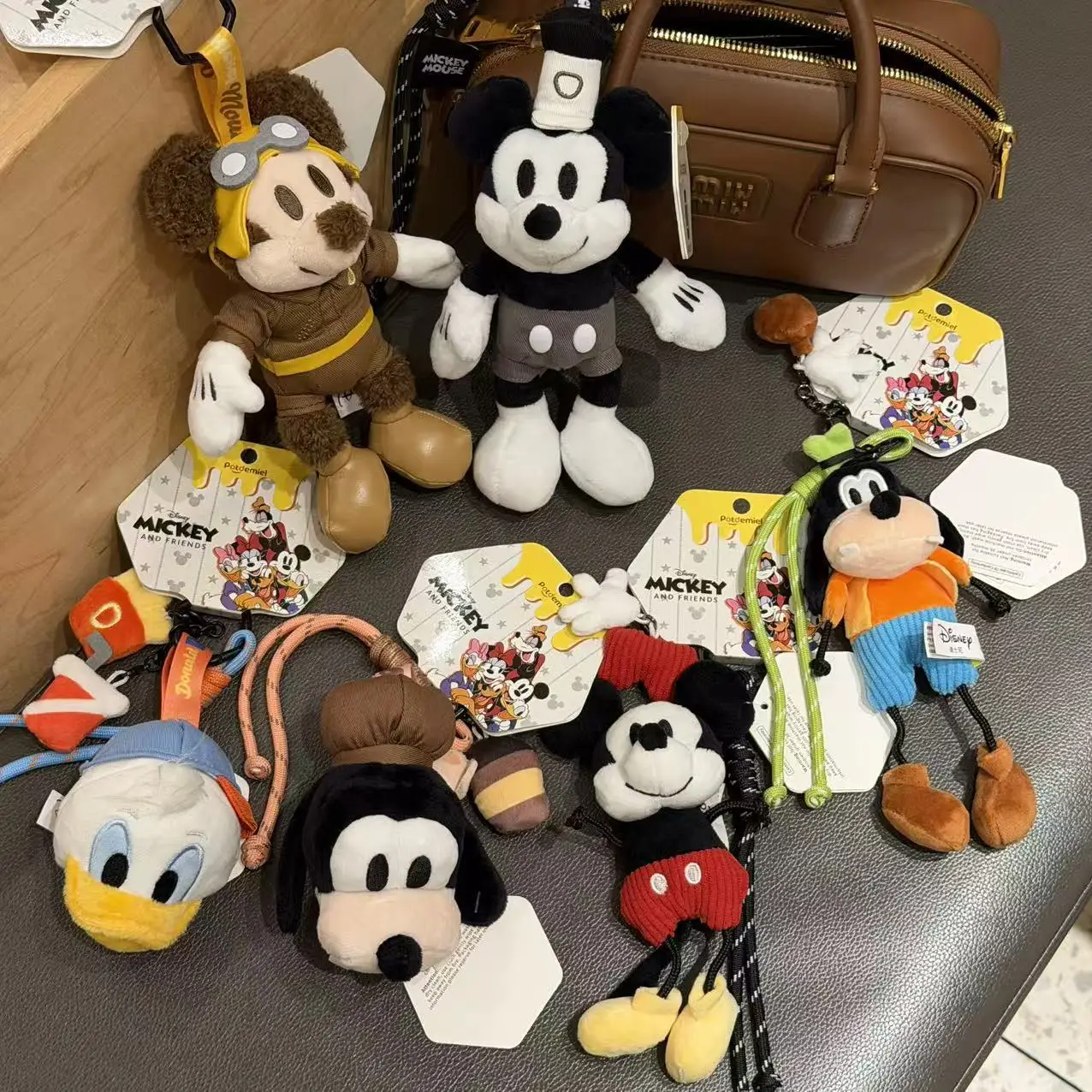 Mickey Keychain Accessories Creative Mickey Pluto Donald Duck plush toy Cute Mickey Mouse Doll Bag Decoration High quality Toys
Mickey Keychain Accessories Creative Mickey Pluto Donald Duck plush toy Cute Mickey Mouse Doll Bag Decoration High quality Toys