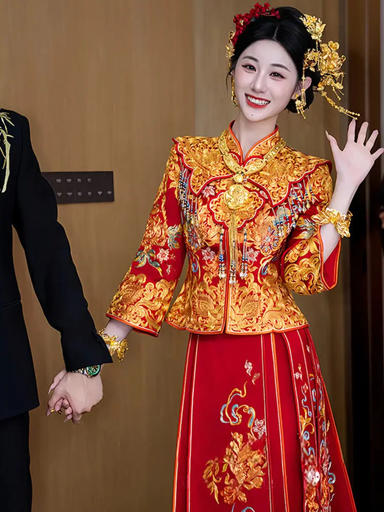 Elegant Dragon And Phoenix Satin Wedding Dress with Shawl for Chinese Bride Summer 2026 New Style Vintage Embroidery
Elegant Dragon And Phoenix Satin Wedding Dress with Shawl for Chinese Bride Summer 2026 New Style Vintage Embroidery