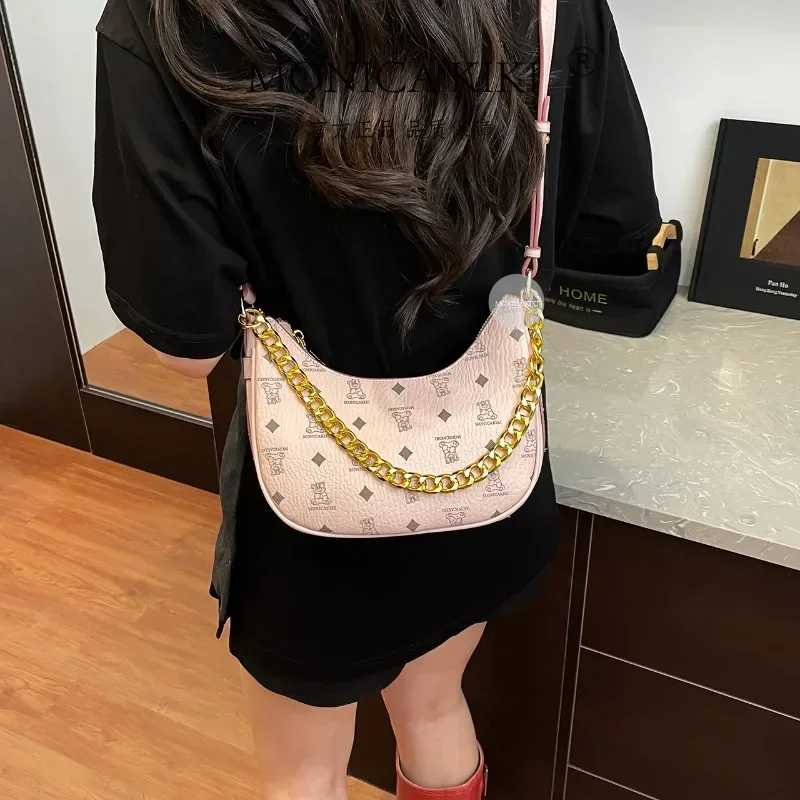 Stylish Women's Luxury Leather Crossbody Bag Elegant Classic Designer Shoulder Tote For Everyday Outfits
Stylish Women's Luxury Leather Crossbody Bag Elegant Classic Designer Shoulder Tote For Everyday Outfits