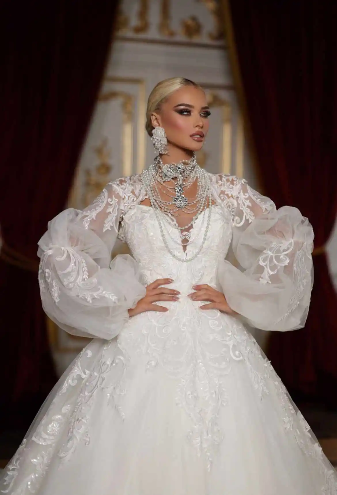 Elegant Puff Long Sleeve Lace Bridal Dress Deep V-Neck Court Train A-Line Tulle Wedding Dress Vestido De Novia Customized
Elegant Puff Long Sleeve Lace Bridal Dress Deep V-Neck Court Train A-Line Tulle Wedding Dress Vestido De Novia Customized