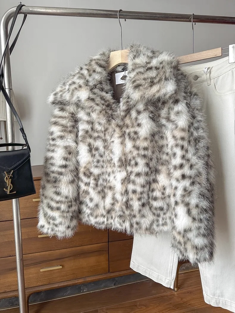Retro Style Sexy Leopard Print Faux Fur Coat Loose Women's Outerwear Short Length Button Closure Long Sleeve Flip Collar Jacket
Retro Style Sexy Leopard Print Faux Fur Coat Loose Women's Outerwear Short Length Button Closure Long Sleeve Flip Collar Jacket