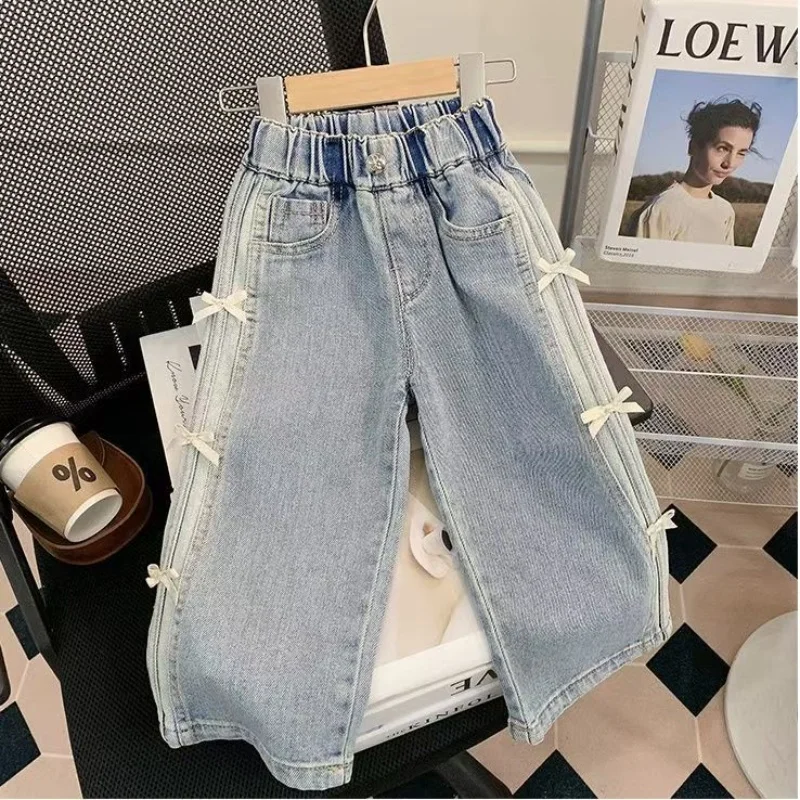 Baby Girls Bow Jeans 2025 Kids Spring Autumn Loose long Pants New Children's Straight Wide-leg Trousers Toddler Casual Clothing
Baby Girls Bow Jeans 2025 Kids Spring Autumn Loose long Pants New Children's Straight Wide-leg Trousers Toddler Casual Clothing