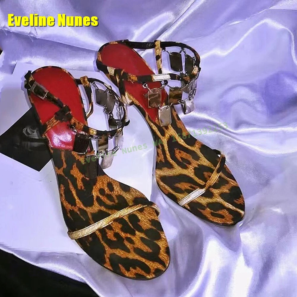 Leopard Metal Tag Chain Sandals Open Toe Thin Heels Side Air Slingback Women Retro Sexy Sandals Buckle Strap 2025 Summer Trend
Leopard Metal Tag Chain Sandals Open Toe Thin Heels Side Air Slingback Women Retro Sexy Sandals Buckle Strap 2025 Summer Trend