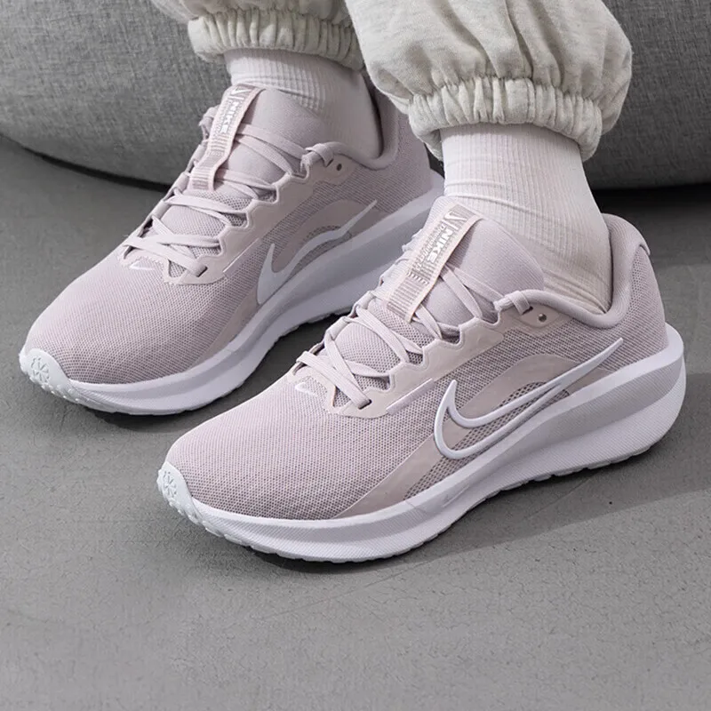 Nike women's shoes 2025 new sports shoes DOWNSHIFTER 13 mesh surface breathable cushion-resistant running shoes FD6476-007
Nike women's shoes 2025 new sports shoes DOWNSHIFTER 13 mesh surface breathable cushion-resistant running shoes FD6476-007