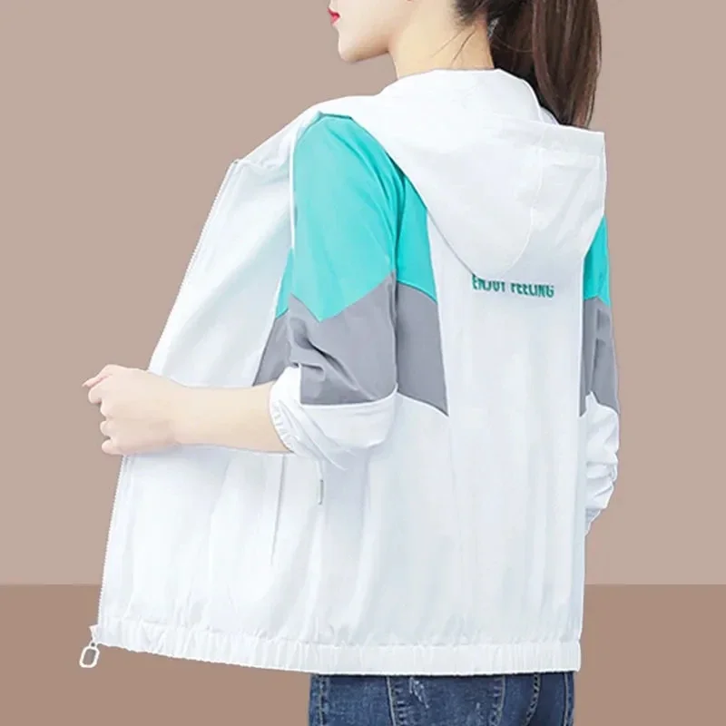 Pop Sunscreen Clothing Women's Summer New Thin Cardigan Jacket Long Sleeve Ice Silk Fashion Baseball Uniform Temperament Short C
Pop Sunscreen Clothing Women's Summer New Thin Cardigan Jacket Long Sleeve Ice Silk Fashion Baseball Uniform Temperament Short C