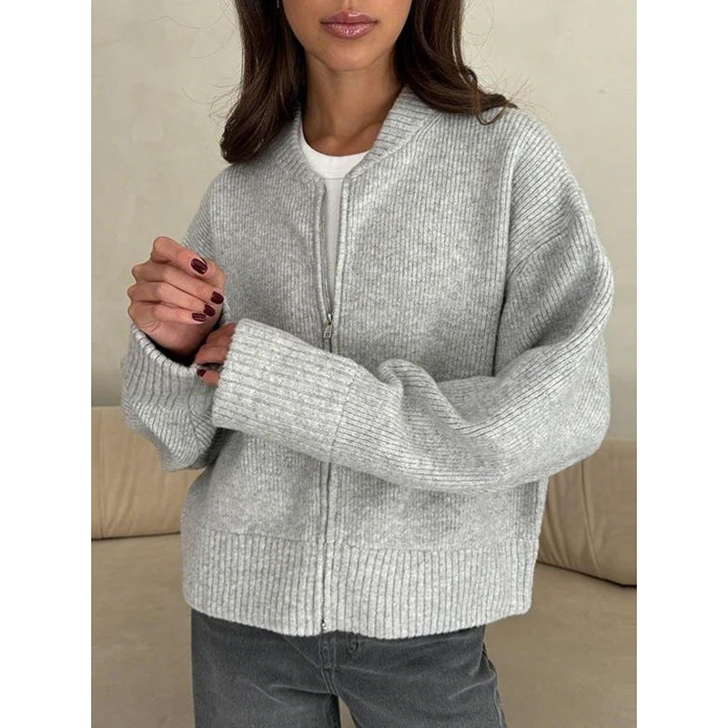 2025 Autumn Fashion Female Knitwear Knit Women Cardigan Casual Full Sleeve Zipper O Neck Pleated Solid Lady Sweater
2025 Autumn Fashion Female Knitwear Knit Women Cardigan Casual Full Sleeve Zipper O Neck Pleated Solid Lady Sweater
