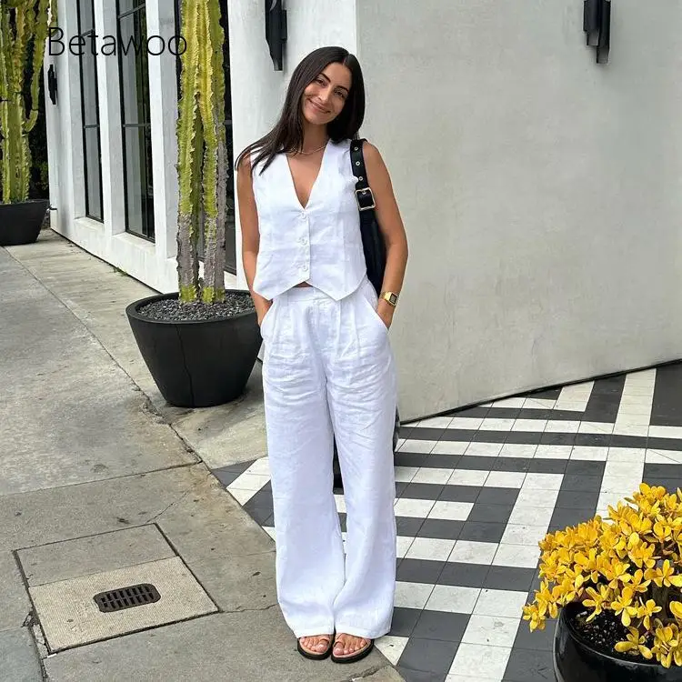 Women's Sleeveless V-Neck Jumpsuit Wide Leg Pants Casual Solid Color Romper Elegant One Piece Outfit Summer Fashion Overalls
Women's Sleeveless V-Neck Jumpsuit Wide Leg Pants Casual Solid Color Romper Elegant One Piece Outfit Summer Fashion Overalls