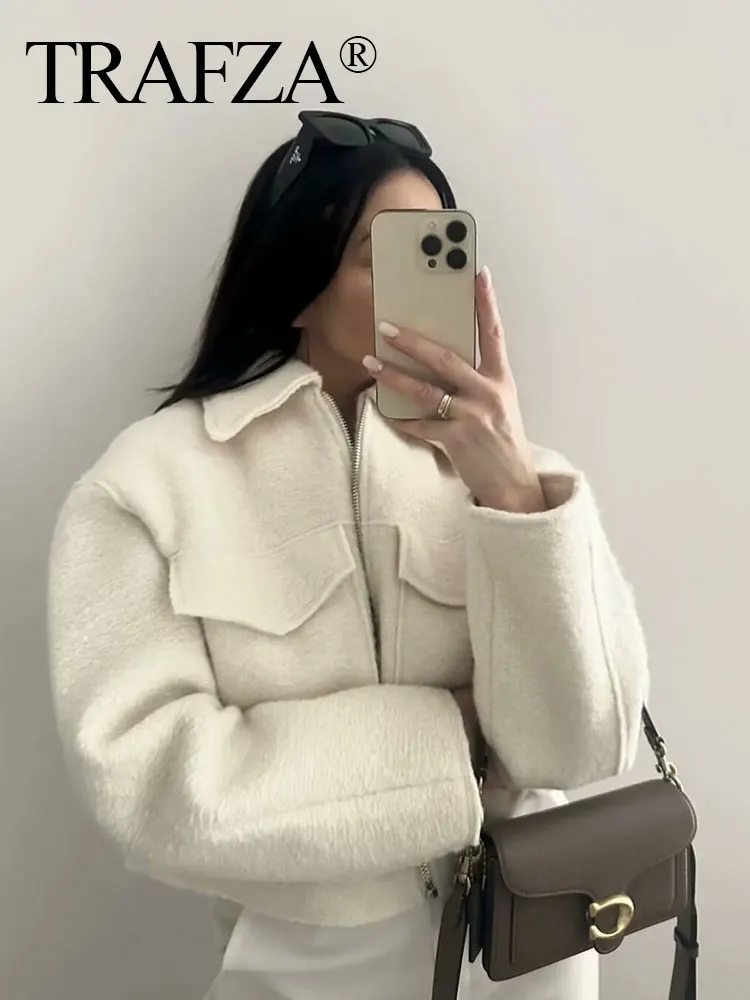 TRAFZA Street Retro Coats For Women 2024 Long Sleeves With Pockets Zipper Turn Down Collar Solid Fashion Loose Chic Jackets
TRAFZA Street Retro Coats For Women 2024 Long Sleeves With Pockets Zipper Turn Down Collar Solid Fashion Loose Chic Jackets