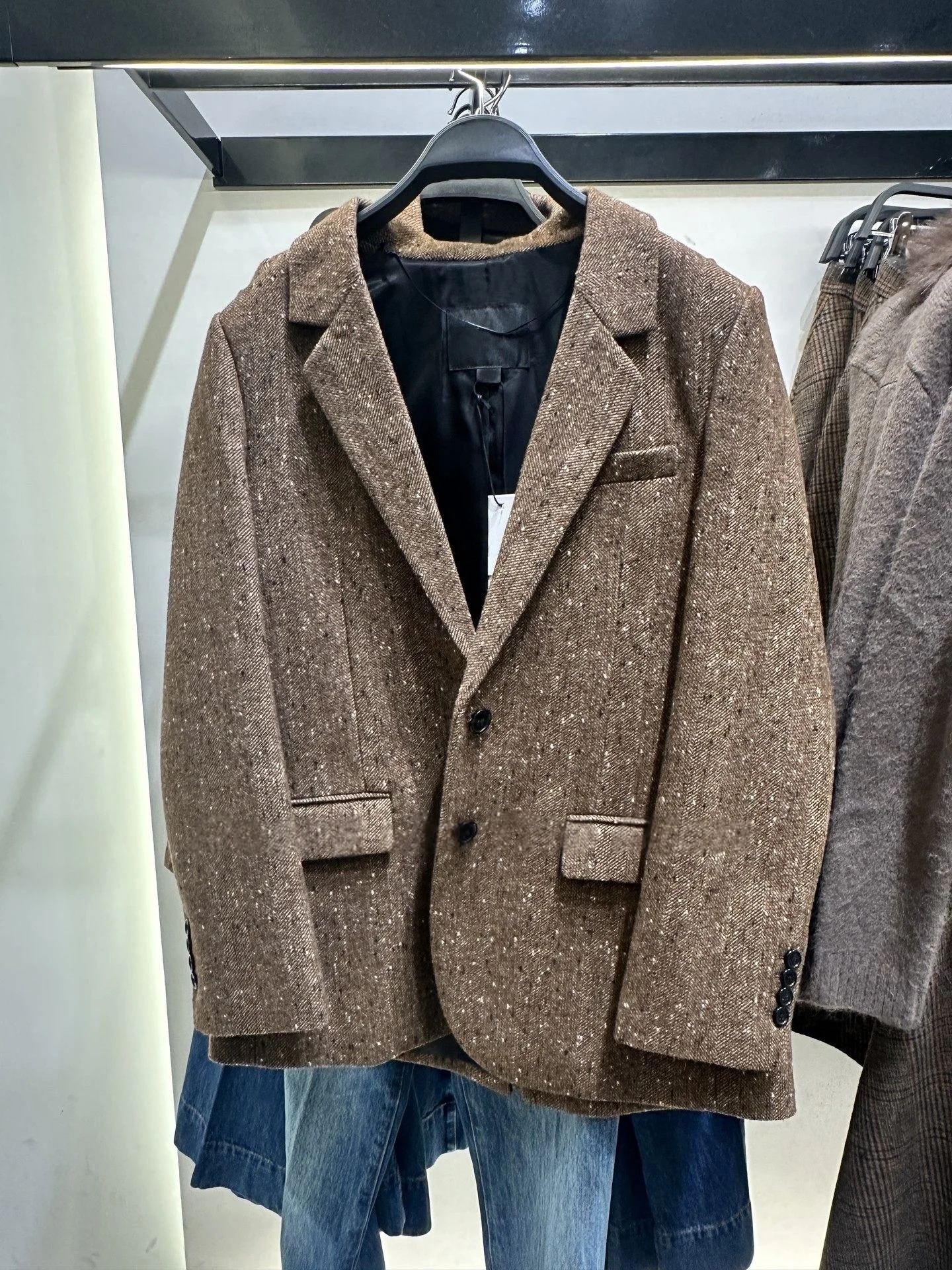 2026 new women's fashion casual recessed lapel long sleeved single breasted herringbone diagonal suit jacket
2026 new women's fashion casual recessed lapel long sleeved single breasted herringbone diagonal suit jacket