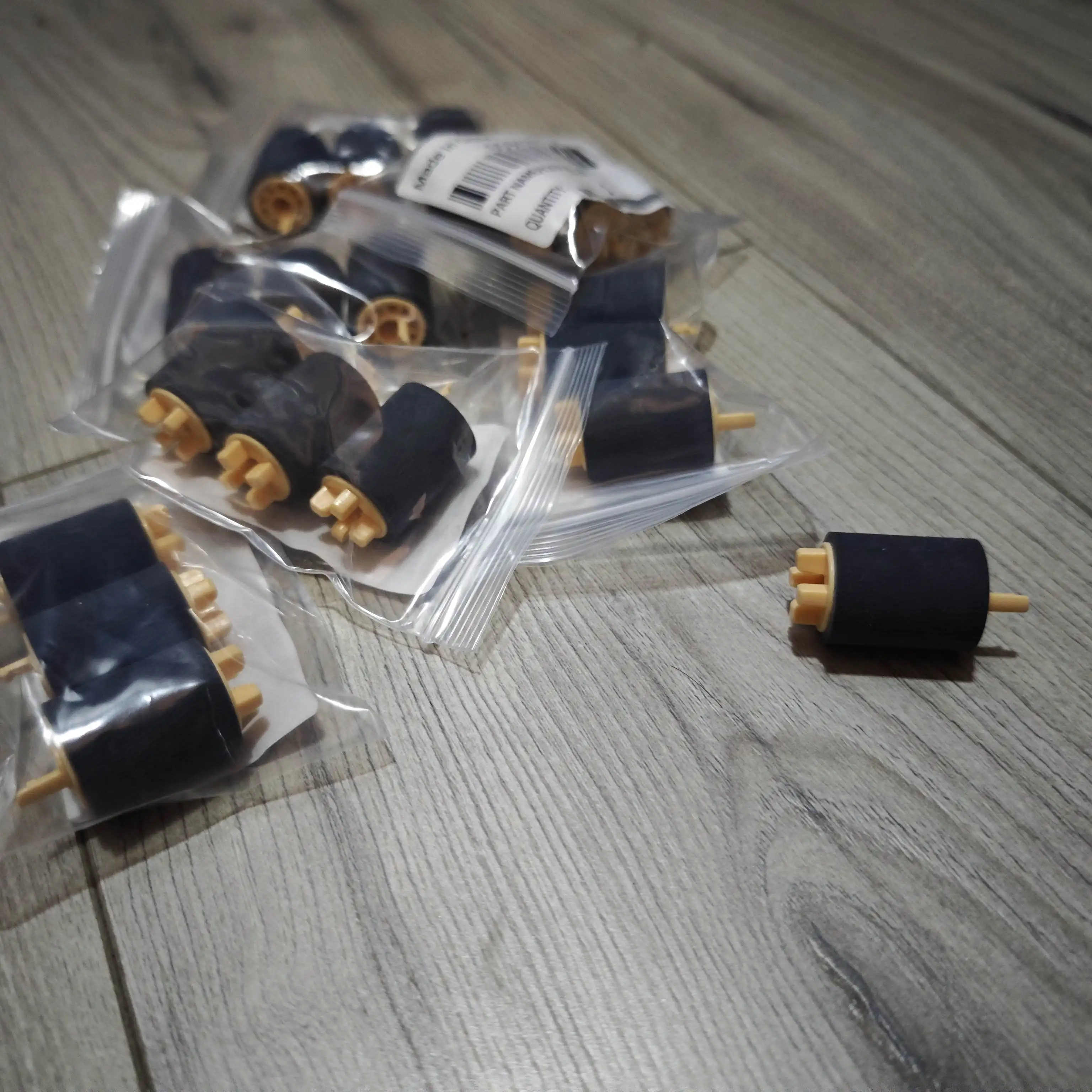 5 комплектов ролика захвата 604K97140 для XEROX DocuCentre-V 2060 3060 3065 C2263 C2265 ApeosPort V3065 V3060 V2060
5 комплектов ролика захвата 604K97140 для XEROX DocuCentre-V 2060 3060 3065 C2263 C2265 ApeosPort V3065 V3060 V2060