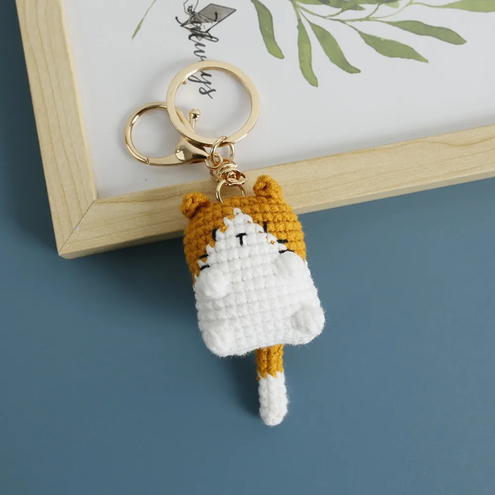 Crochet Exposing Belly Cat Keychain Hand-woven Calico Cat Cute Cat Keyring Siamese Cat Decoration Cute Animal Pendant Kids
Crochet Exposing Belly Cat Keychain Hand-woven Calico Cat Cute Cat Keyring Siamese Cat Decoration Cute Animal Pendant Kids