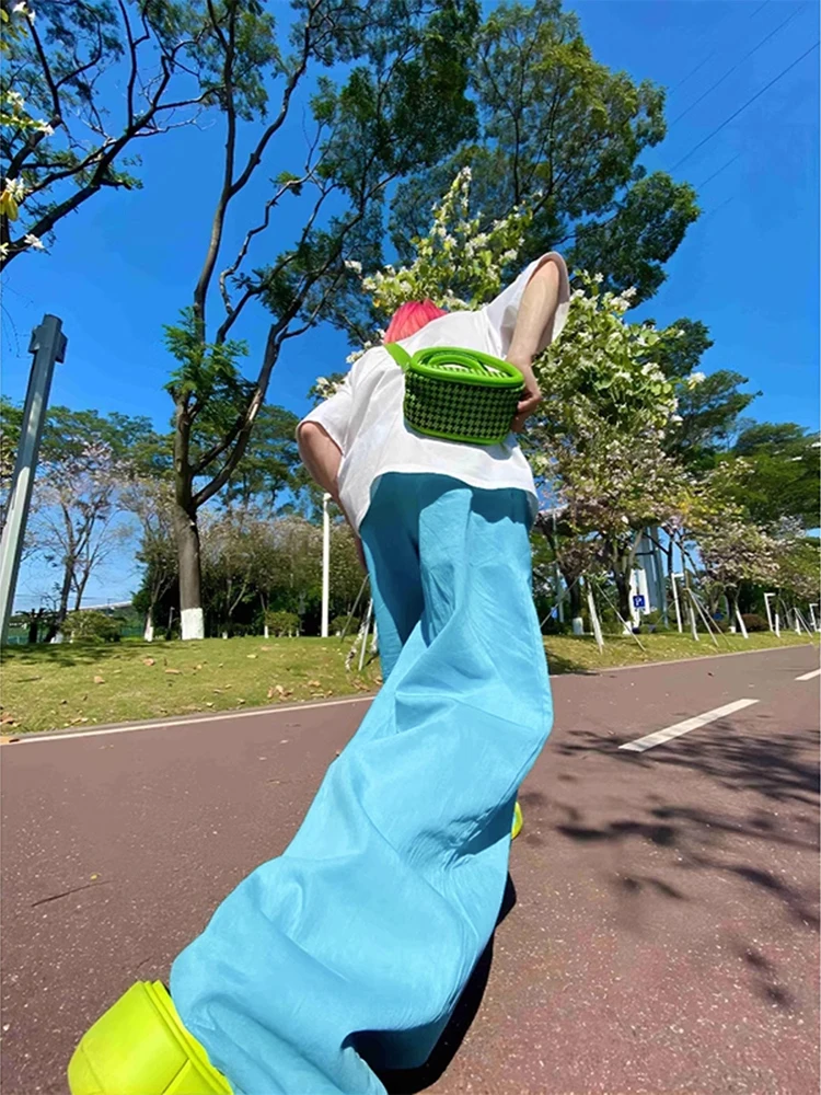 Светло-голубые летние мужские джинсы: тонкие, прямые, широкие штанины, свободный крой, повседневные, из хлопкового денима, со средней высотой талии, молодежный стиль
Светло-голубые летние мужские джинсы: тонкие, прямые, широкие штанины, свободный крой, повседневные, из хлопкового денима, со средней высотой талии, молодежный стиль