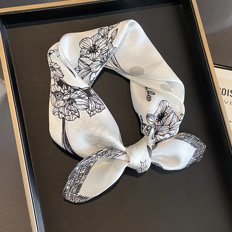 2024 New Scarf 100% Silk Bandana Women Square Scarves Spring Fashion High Quality Headband Hijab Shawls Foulard Headkerchief
2024 New Scarf 100% Silk Bandana Women Square Scarves Spring Fashion High Quality Headband Hijab Shawls Foulard Headkerchief