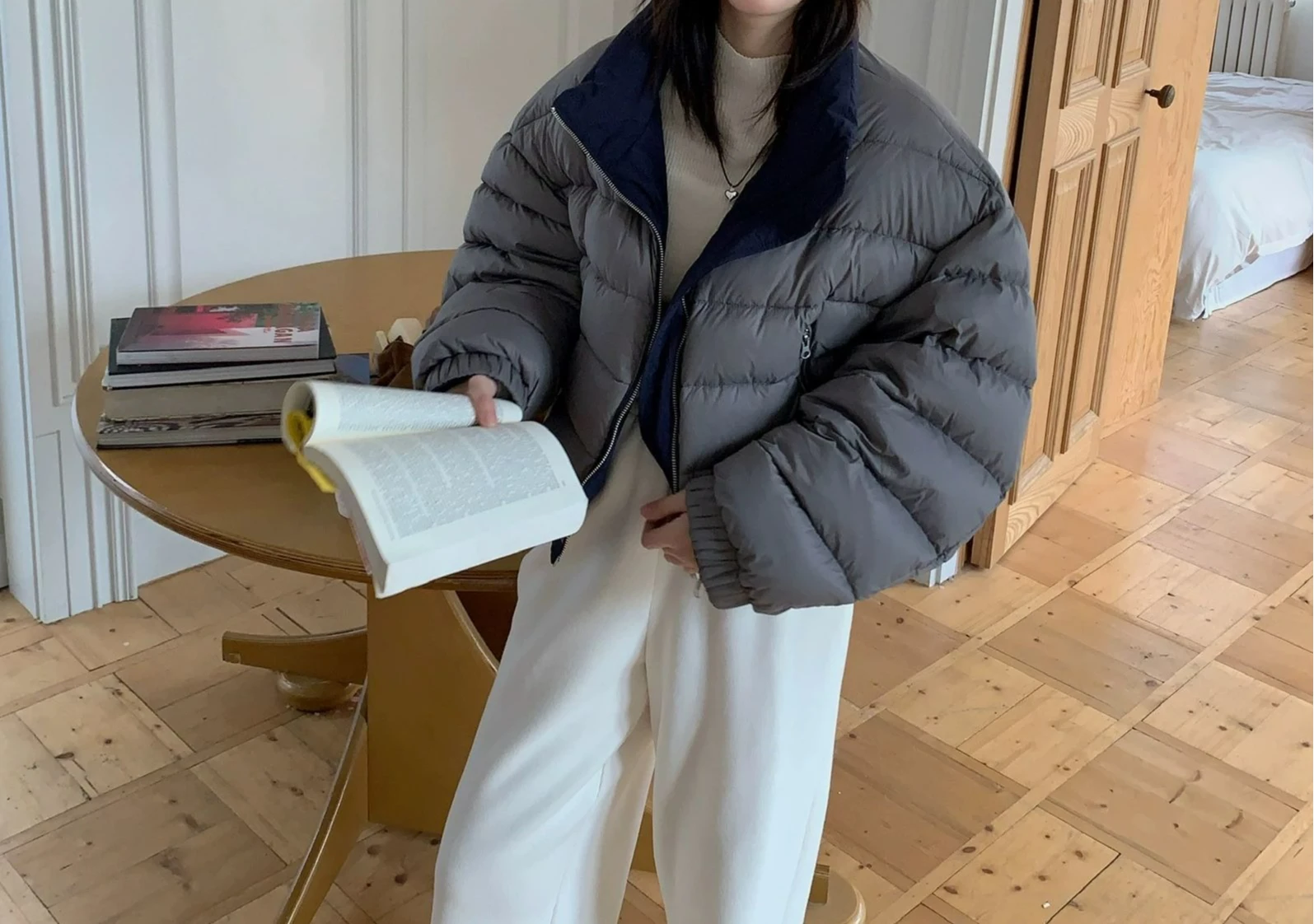 Down Collar Cotton Jacket Winter 2025 Color Block Short New Cotton Coat Puffer Jacket
Down Collar Cotton Jacket Winter 2025 Color Block Short New Cotton Coat Puffer Jacket