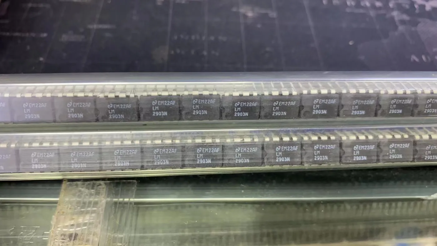 LM2903N (1pcs)Electronic Component Chip IC Integrated Circuit Spot
LM2903N (1pcs)Electronic Component Chip IC Integrated Circuit Spot