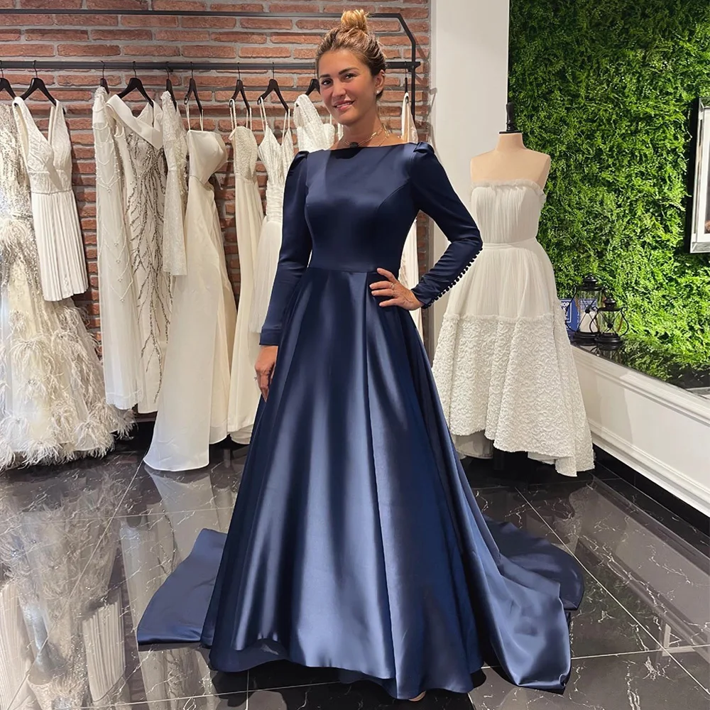 Navy Blue Evening Dress 2025 A Line Boat Neck Long Sleeves Elegant Prom Gowns for Women Backless Buttons Formal Party Dresses
Navy Blue Evening Dress 2025 A Line Boat Neck Long Sleeves Elegant Prom Gowns for Women Backless Buttons Formal Party Dresses