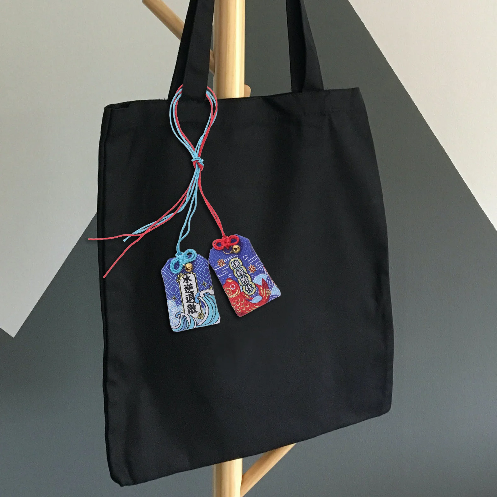 2 Pcs Japanese Hanging Charm Omamori Amulet Souvenirs Items Blessing Bag Pendant
2 Pcs Japanese Hanging Charm Omamori Amulet Souvenirs Items Blessing Bag Pendant