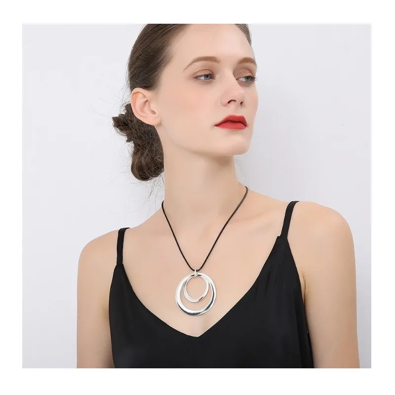 Special Jewelry Popular Fashion Simple Double Ring Pendant Women's Ring Alloy Short Necklace
Special Jewelry Popular Fashion Simple Double Ring Pendant Women's Ring Alloy Short Necklace