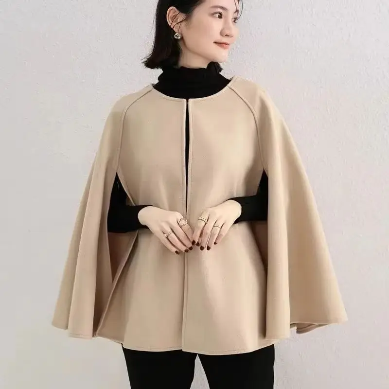 Women‘s Woolen Vest Tops 2026 Spring Autumn Winter Solid Color Woolen Cloak Vest Coat New Fashion Round Neck Loose Cloak Jacket
Women‘s Woolen Vest Tops 2026 Spring Autumn Winter Solid Color Woolen Cloak Vest Coat New Fashion Round Neck Loose Cloak Jacket