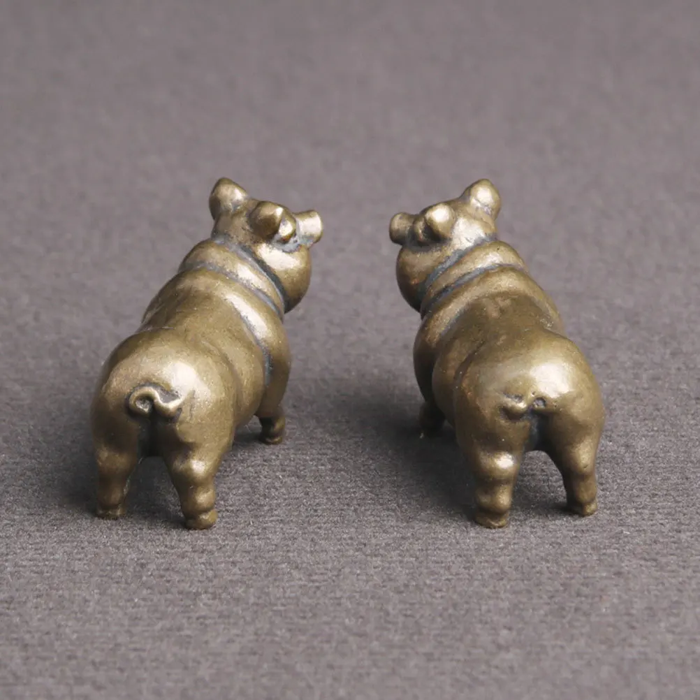 2Pcs Brass Small Pig Decor Finish Desktop Adornments Creative Vintage Style Pig Statue Brass Crafts Delicate Texture 
2Pcs Brass Small Pig Decor Finish Desktop Adornments Creative Vintage Style Pig Statue Brass Crafts Delicate Texture