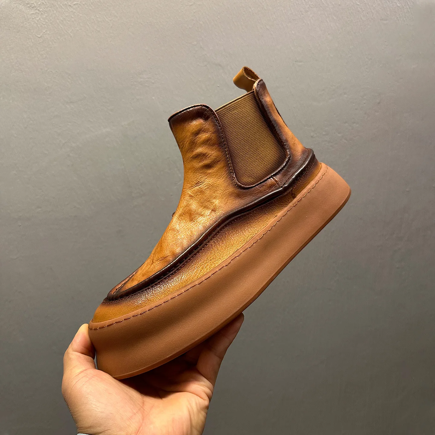 Мужские ботинки YETTIES, новые, в стиле челси, с термоизоляцией, из натуральной кожи, на массивной платформе, винтажные, в стиле кэжуал, на щиколотку.
Мужские ботинки YETTIES, новые, в стиле челси, с термоизоляцией, из натуральной кожи, на массивной платформе, винтажные, в стиле кэжуал, на щиколотку.