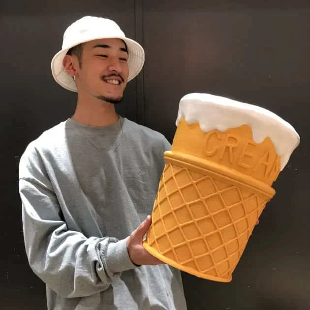 Cone ice cream stool shoe changing stool cartoon trend American retro home decoration ornament holiday gift
Cone ice cream stool shoe changing stool cartoon trend American retro home decoration ornament holiday gift