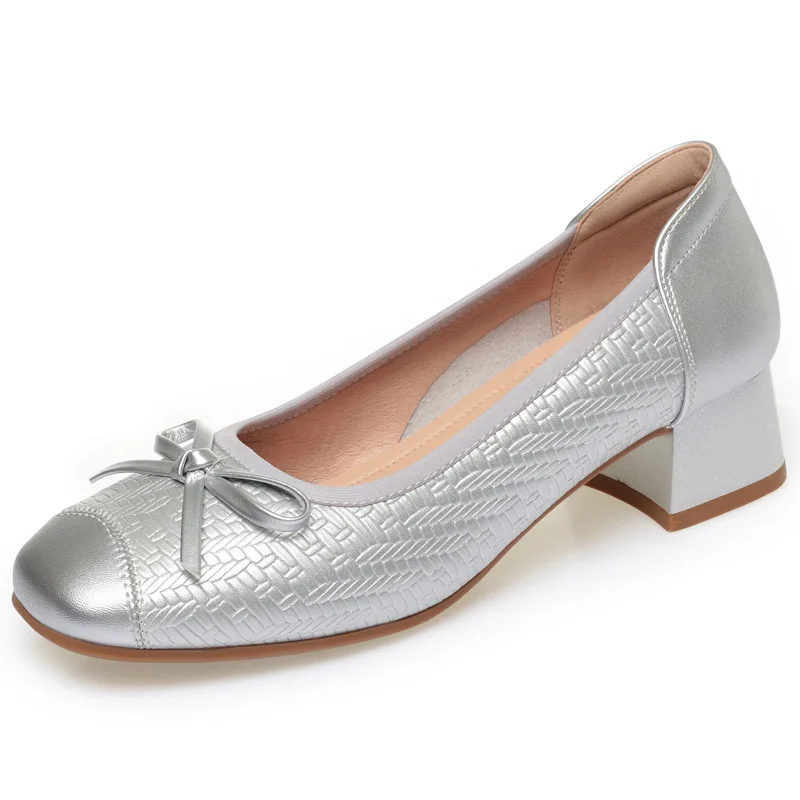 4cm New Breathable Comfortable Shallow Soft Leather Shoes Women Flats 2026 Spring Fall Ballerinas Woman Flats for Office Mom
4cm New Breathable Comfortable Shallow Soft Leather Shoes Women Flats 2026 Spring Fall Ballerinas Woman Flats for Office Mom