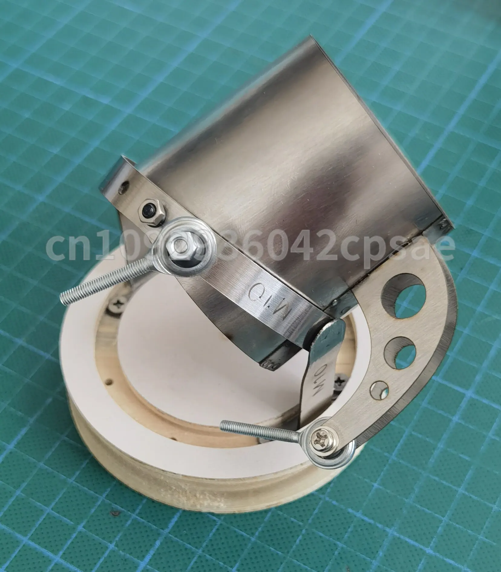 Little Giant M10 Turbojet Engine Body Vector Nozzle - Custom
Little Giant M10 Turbojet Engine Body Vector Nozzle - Custom