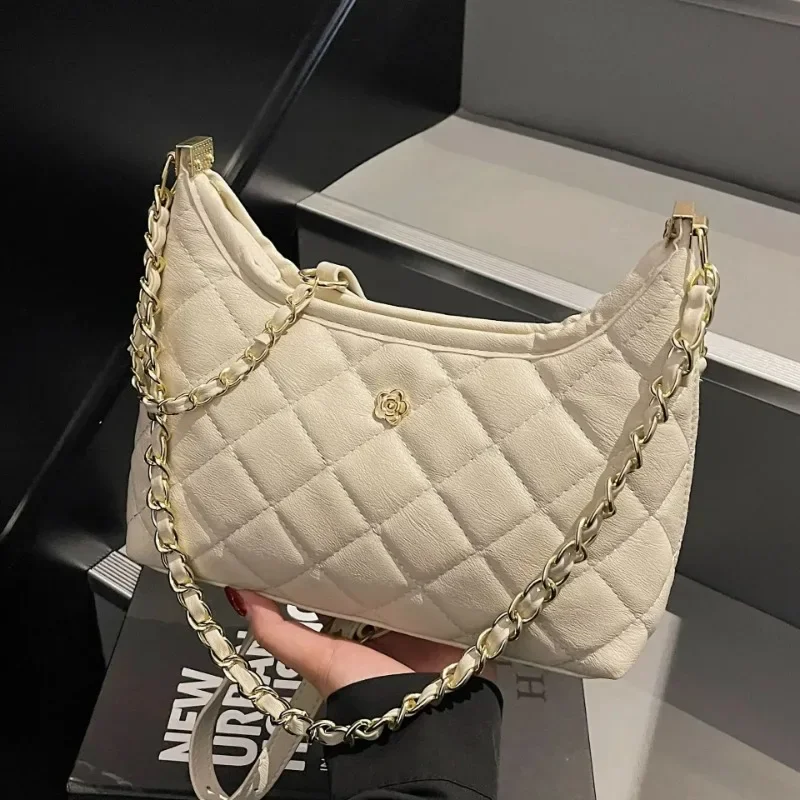 2025 New Model! A High-end Quilted Handbag for Ladies, with Spacious Capacity and A Fashionable Look for Shoulder/hand Carrying
2025 New Model! A High-end Quilted Handbag for Ladies, with Spacious Capacity and A Fashionable Look for Shoulder/hand Carrying