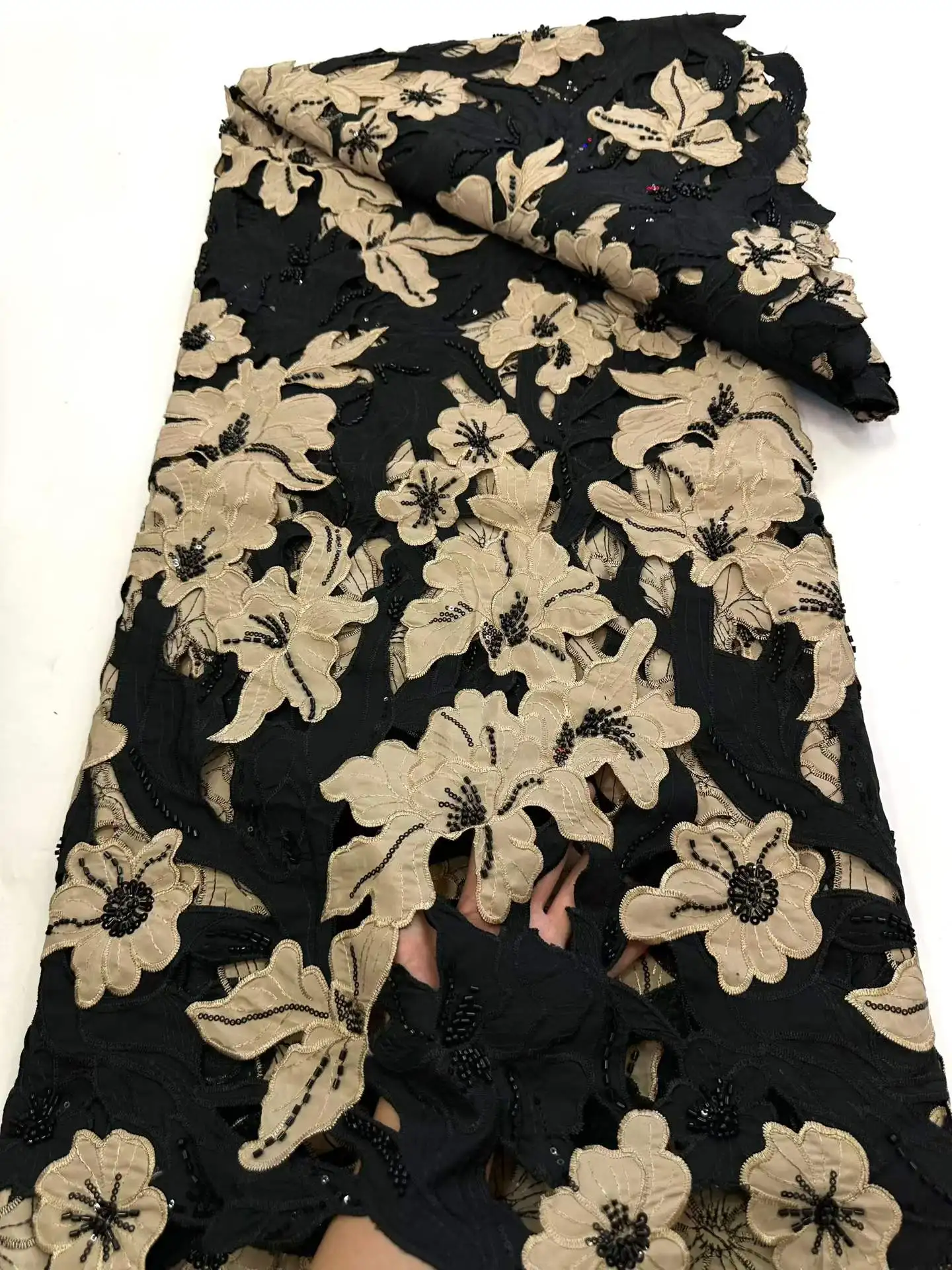 2026 Luxury Nigerian Luxury Sequins cotton Lace Fabric Beads African Lace Fabric French for Women Wedding Party Dresses
2026 Luxury Nigerian Luxury Sequins cotton Lace Fabric Beads African Lace Fabric French for Women Wedding Party Dresses