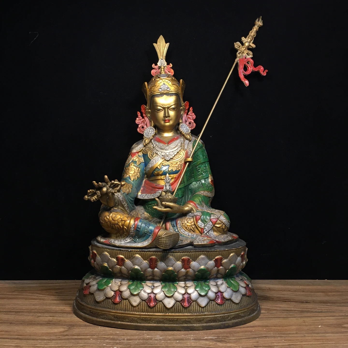 18"Tibetan Temple Collection Old Bronze Painted Padmasambhava Guru Rinpoche Sitting Buddha Worship Hall Town house
18"Tibetan Temple Collection Old Bronze Painted Padmasambhava Guru Rinpoche Sitting Buddha Worship Hall Town house