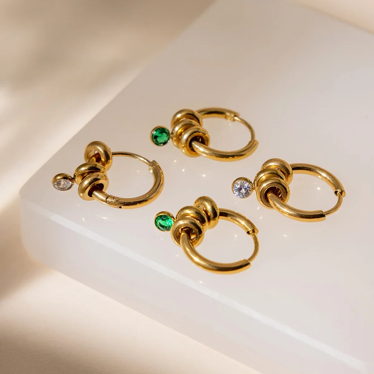 Elegant Green Zircon Circle Drop Earrings For Women Classical 18K Gold Plated Stainless Steel Earrings Fashion Jewelry Gift
Elegant Green Zircon Circle Drop Earrings For Women Classical 18K Gold Plated Stainless Steel Earrings Fashion Jewelry Gift