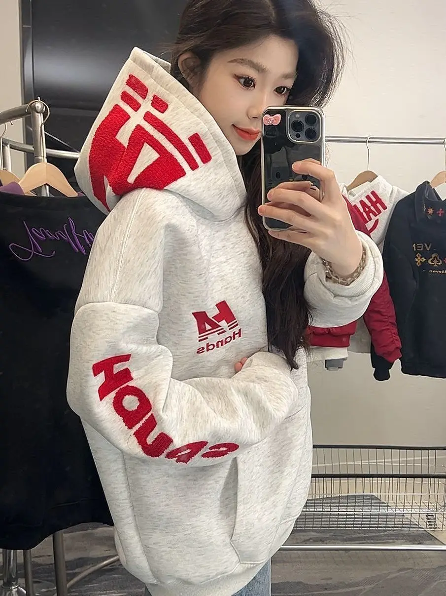 Ретро-американская толстовка с вышитыми буквами и флисовой подкладкой, свободного кроя, осенне-зимняя, для пар, оверсайз, свитшот-куртка
Ретро-американская толстовка с вышитыми буквами и флисовой подкладкой, свободного кроя, осенне-зимняя, для пар, оверсайз, свитшот-куртка