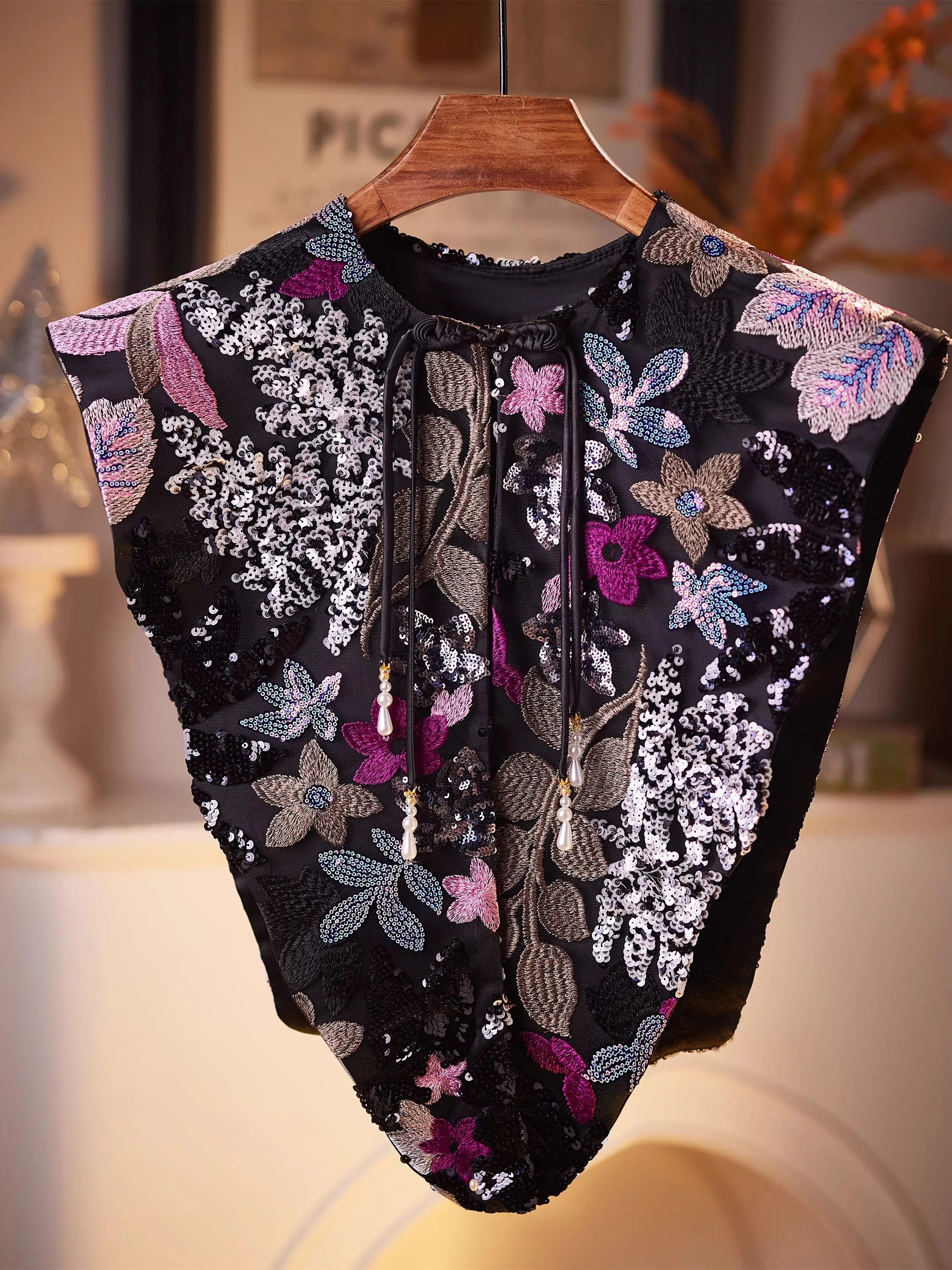 Женская весенне-осенняя винтажная пашмина с цветочной вышивкой, женская шаль в китайском стиле, зимний роскошный воротник R2662
Женская весенне-осенняя винтажная пашмина с цветочной вышивкой, женская шаль в китайском стиле, зимний роскошный воротник R2662