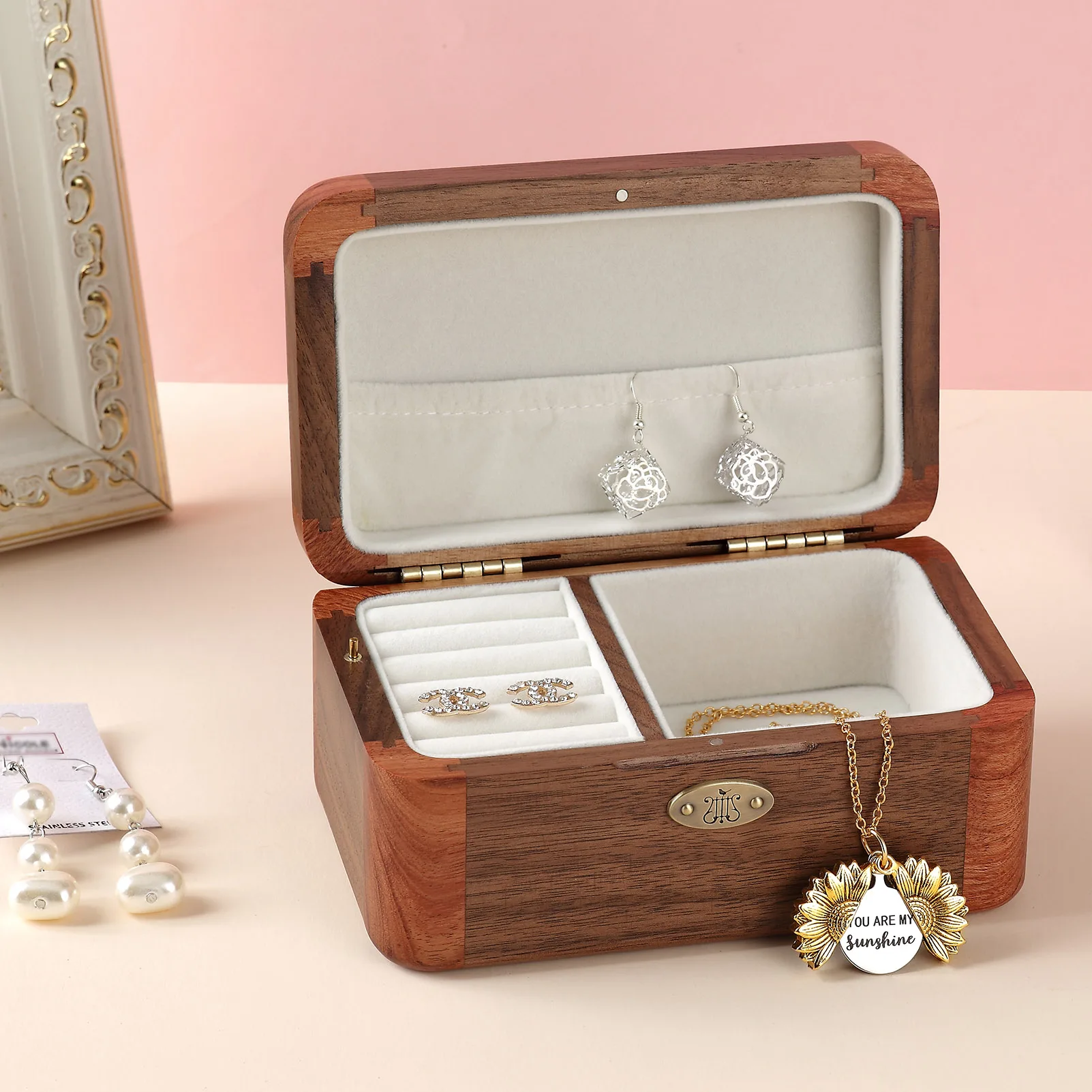 Rosikng Rosewood colorful jewelry box music box (Happy birthday) For Friends Girlfriends Christmas Valentines Birthday Gift
Rosikng Rosewood colorful jewelry box music box (Happy birthday) For Friends Girlfriends Christmas Valentines Birthday Gift