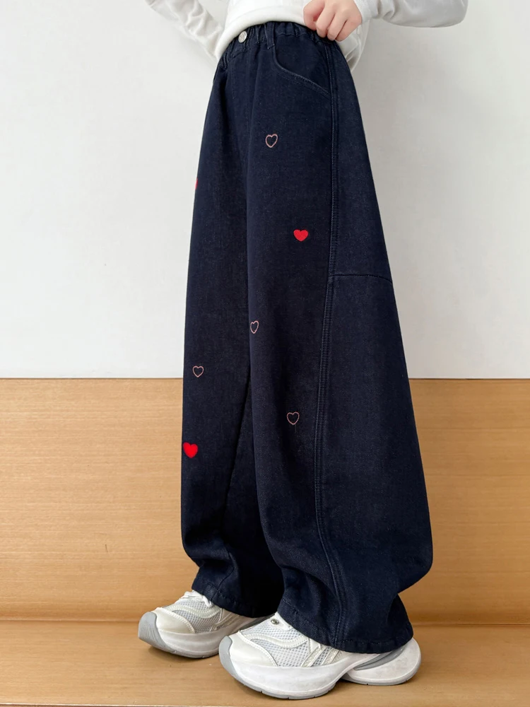 Thickened Fleece Women's Jeans Winter New Style Junior High School Girls Wide Leg Pants Heart Pattern Casual Warm Trousers
Thickened Fleece Women's Jeans Winter New Style Junior High School Girls Wide Leg Pants Heart Pattern Casual Warm Trousers