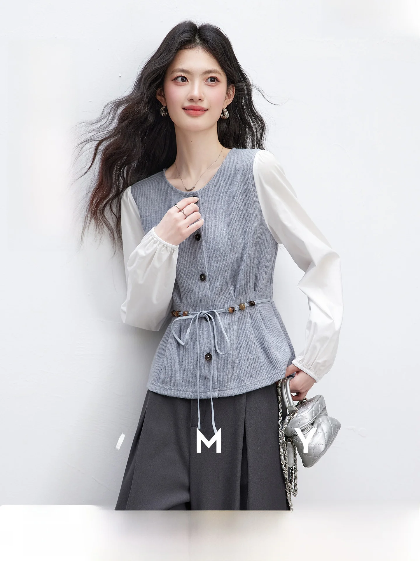 Fashionable Commuter Blue Grey Women's Shirt Spring 2026 New Style Color Block Bubble Sleeve Waist Cinched Belted Top
Fashionable Commuter Blue Grey Women's Shirt Spring 2026 New Style Color Block Bubble Sleeve Waist Cinched Belted Top