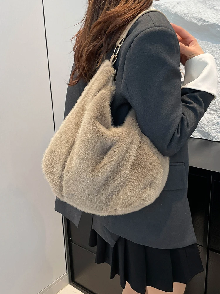 Осенне-зимняя большая сумка-тоут из искусственного меха Capaci, пригородная сумка через плечо, модная сумка через плечо для женщин
Осенне-зимняя большая сумка-тоут из искусственного меха Capaci, пригородная сумка через плечо, модная сумка через плечо для женщин