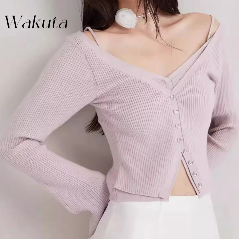 WAKUTA Fall Japanese Retro Fake Two-piece Halter Knit Sweaters Temperament V-neck Long-sleeved Open Slim Short Pullovers Свитер
WAKUTA Fall Japanese Retro Fake Two-piece Halter Knit Sweaters Temperament V-neck Long-sleeved Open Slim Short Pullovers Свитер